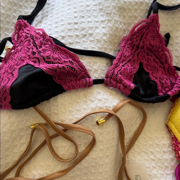 Fabric Lot of beach, bunny, bikinis, tops, and bottoms, older vintage and new - Picture 7 of 8